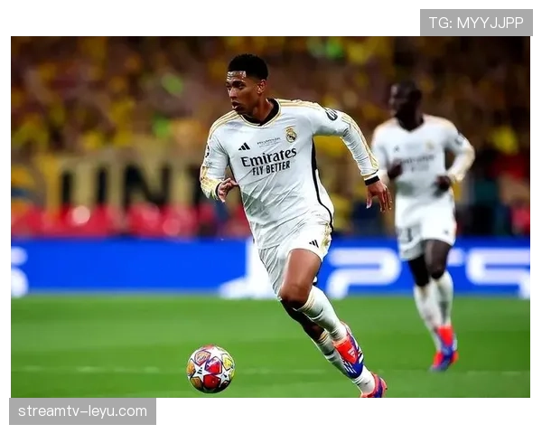 贝林厄姆持续提升状态,缔造西甲进球新纪录引发关注。 贝林厄姆持续提升状态,缔造西甲进球新纪录引发关注。